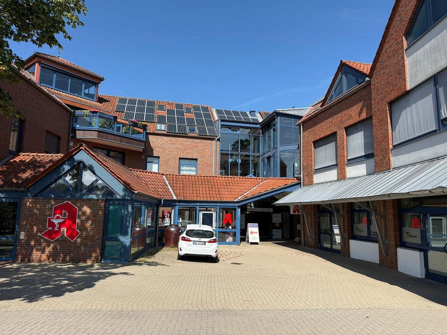 Prenájom kancelárie 950 m², Führser Mühlweg 70, 31582, Nienburg/Weser, Dolné Sasko Prenájom kancelárie 950 m², Führser Mühlweg 70, 31582, Nienburg/Weser, Dolné Sasko