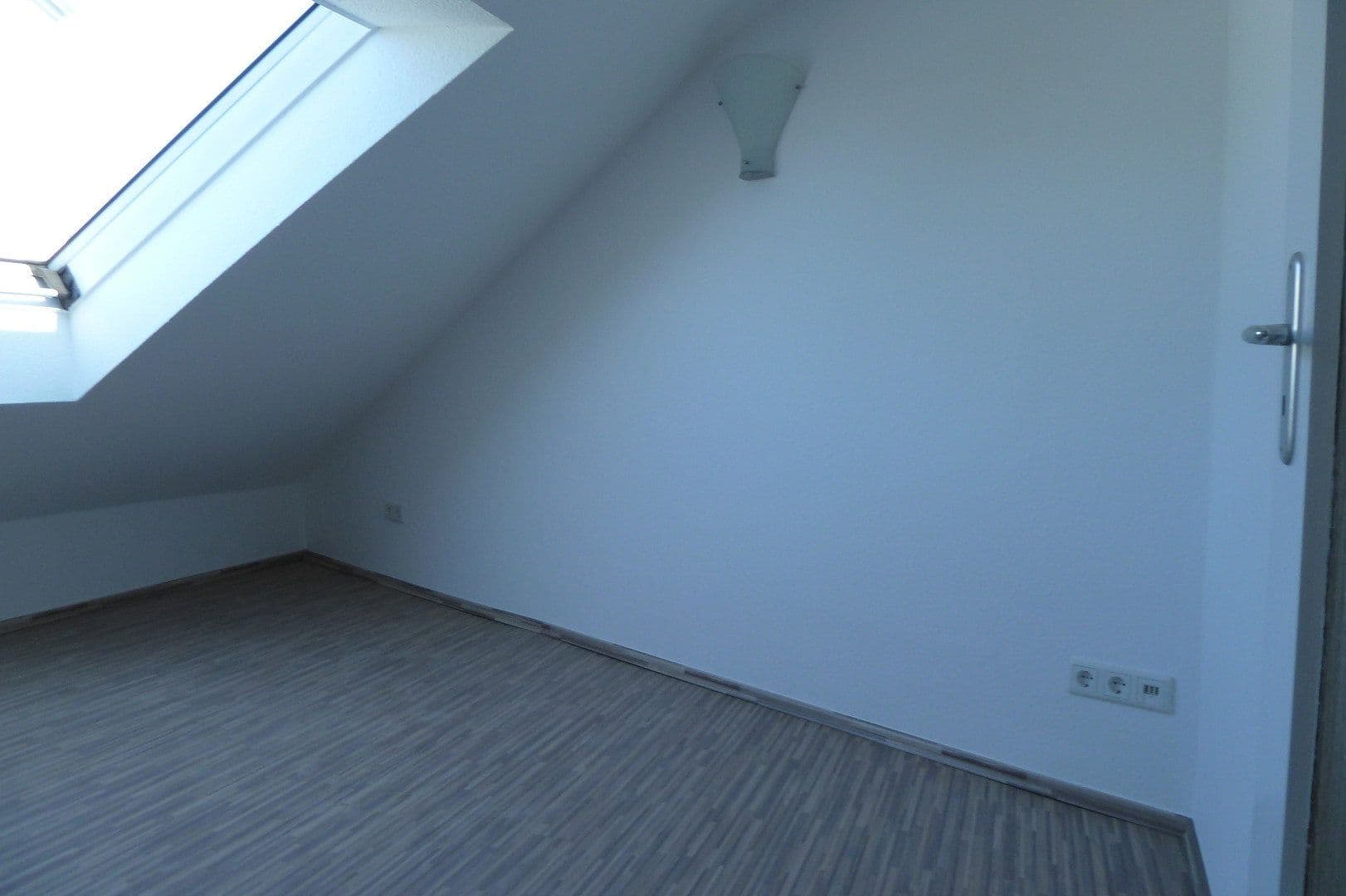 Prenájom bytu 2-izbový 37 m², Viktorstraße 10, Wuppertal, Severné Porýnie - Westfálsko Prenájom bytu 2-izbový 37 m², Viktorstraße 10, Wuppertal, Severné Porýnie - Westfálsko