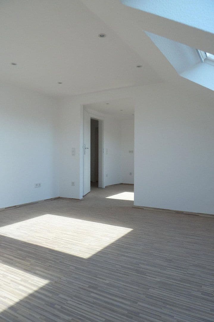 Prenájom bytu 2-izbový 37 m², Viktorstraße 10, Wuppertal, Severné Porýnie - Westfálsko Prenájom bytu 2-izbový 37 m², Viktorstraße 10, Wuppertal, Severné Porýnie - Westfálsko