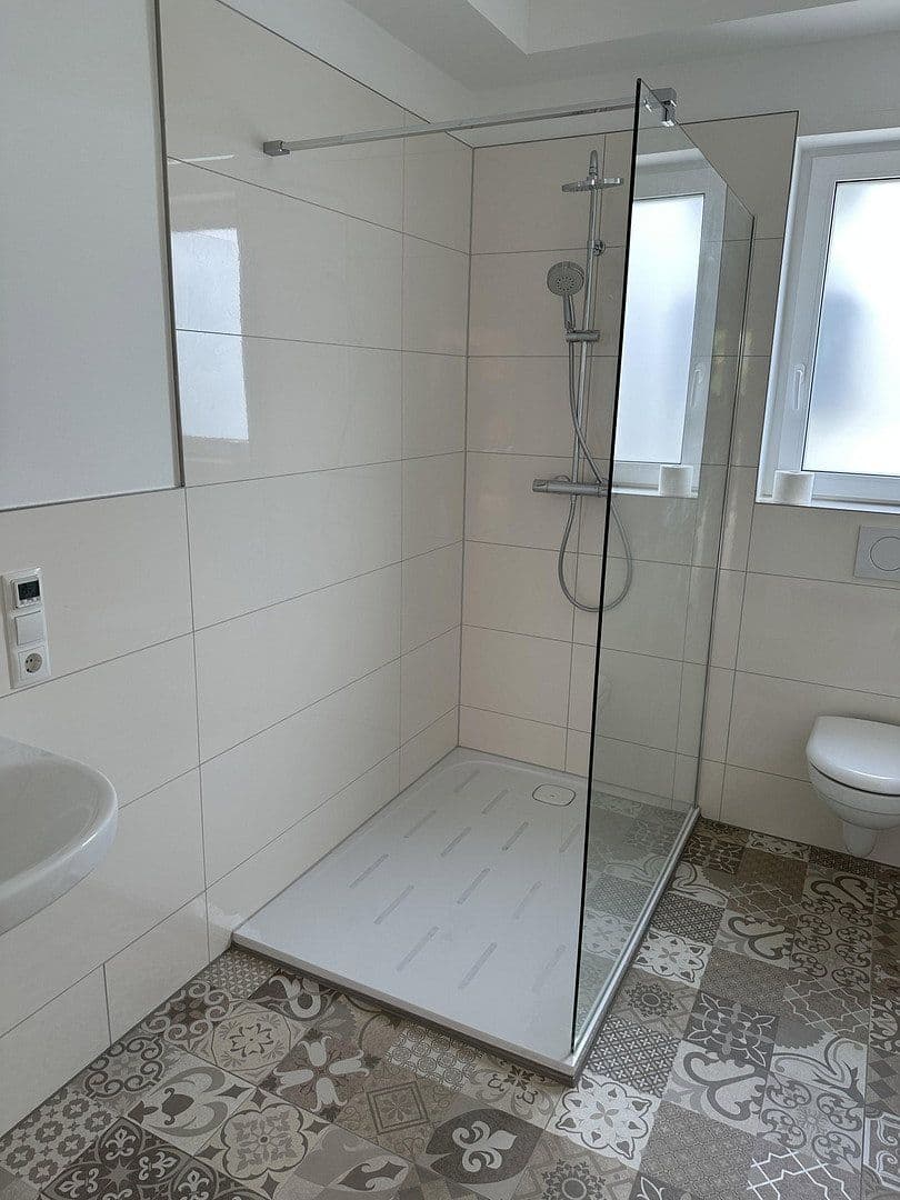 Prenájom bytu 3-izbový 90 m², Neuwied, Porýnie-Falcko Prenájom bytu 3-izbový 90 m², Neuwied, Porýnie-Falcko