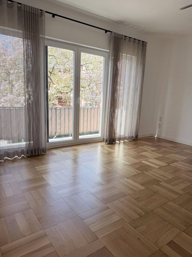 Prenájom bytu 3-izbový 90 m², Neuwied, Porýnie-Falcko Prenájom bytu 3-izbový 90 m², Neuwied, Porýnie-Falcko
