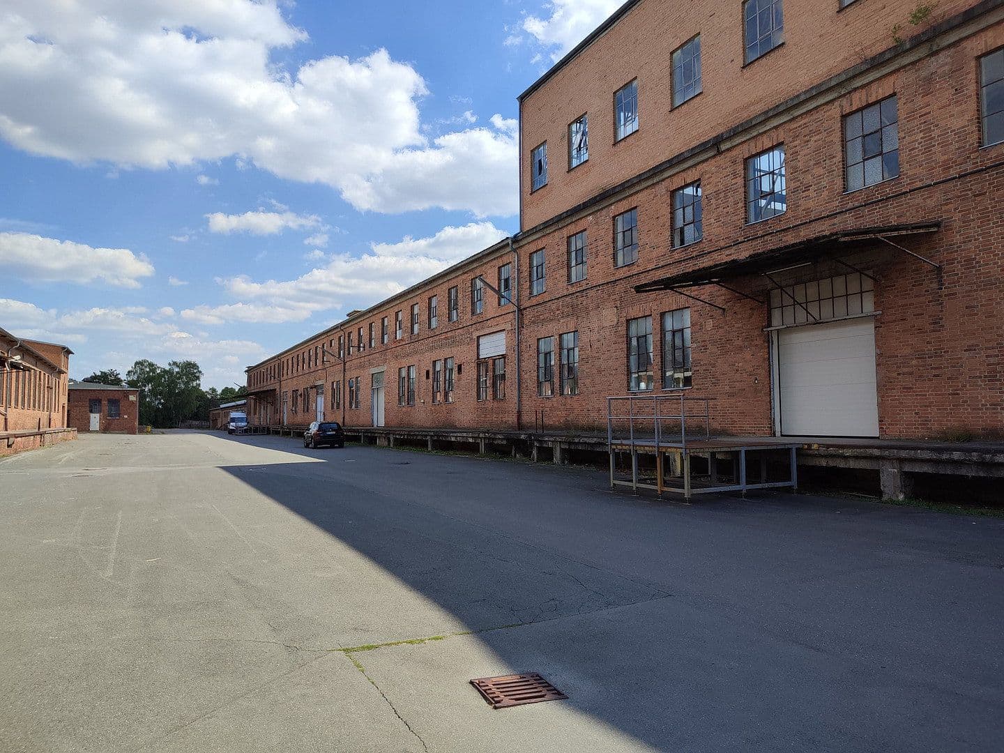 Prenájom nebytového priestoru 35.000 m², Obere Hilgenstock 2-8, Warburg, Severné Porýnie - Westfálsko Prenájom nebytového priestoru 35.000 m², Obere Hilgenstock 2-8, Warburg, Severné Porýnie - Westfálsko