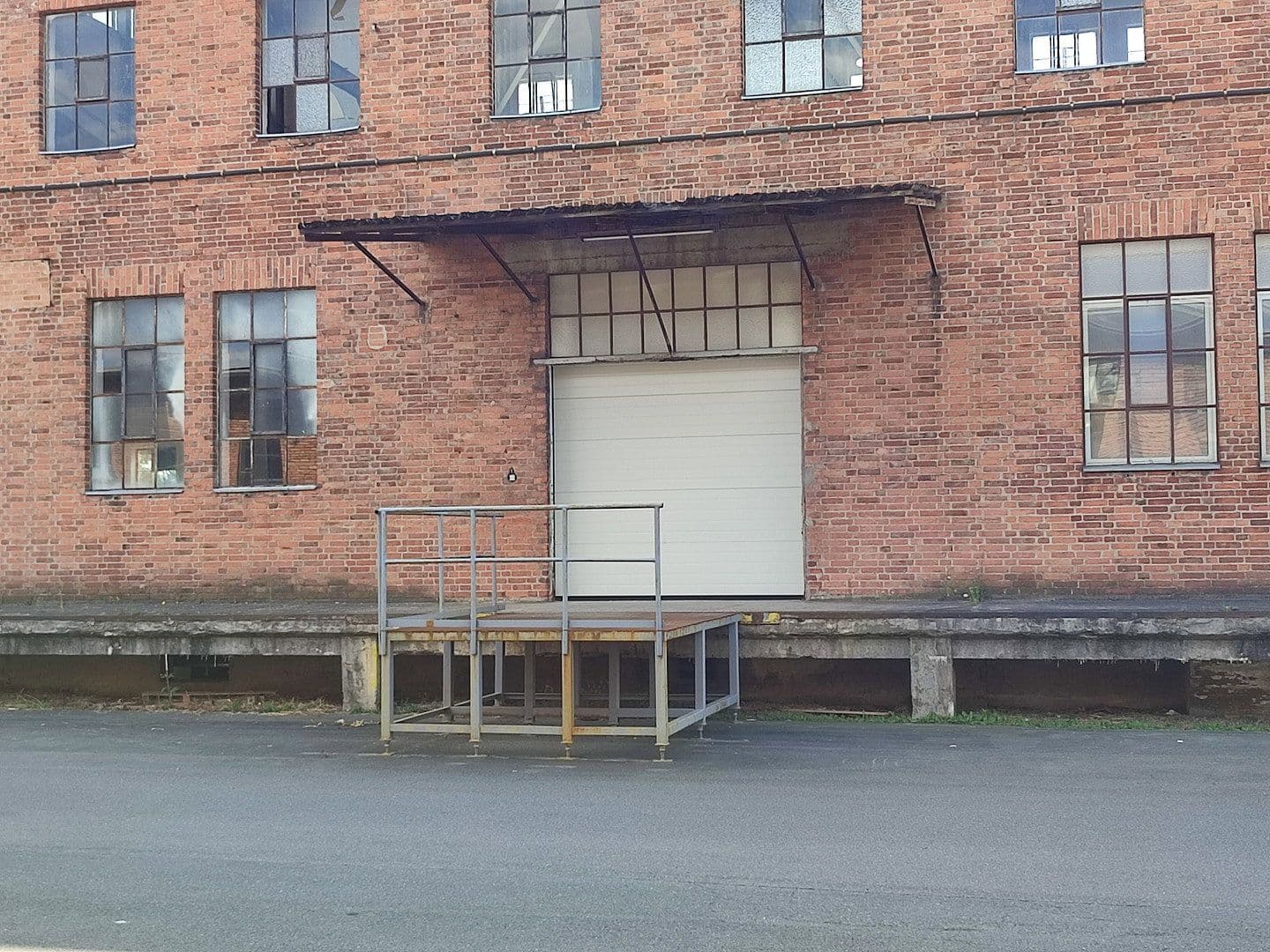 Prenájom nebytového priestoru 35.000 m², Obere Hilgenstock 2-8, Warburg, Severné Porýnie - Westfálsko Prenájom nebytového priestoru 35.000 m², Obere Hilgenstock 2-8, Warburg, Severné Porýnie - Westfálsko