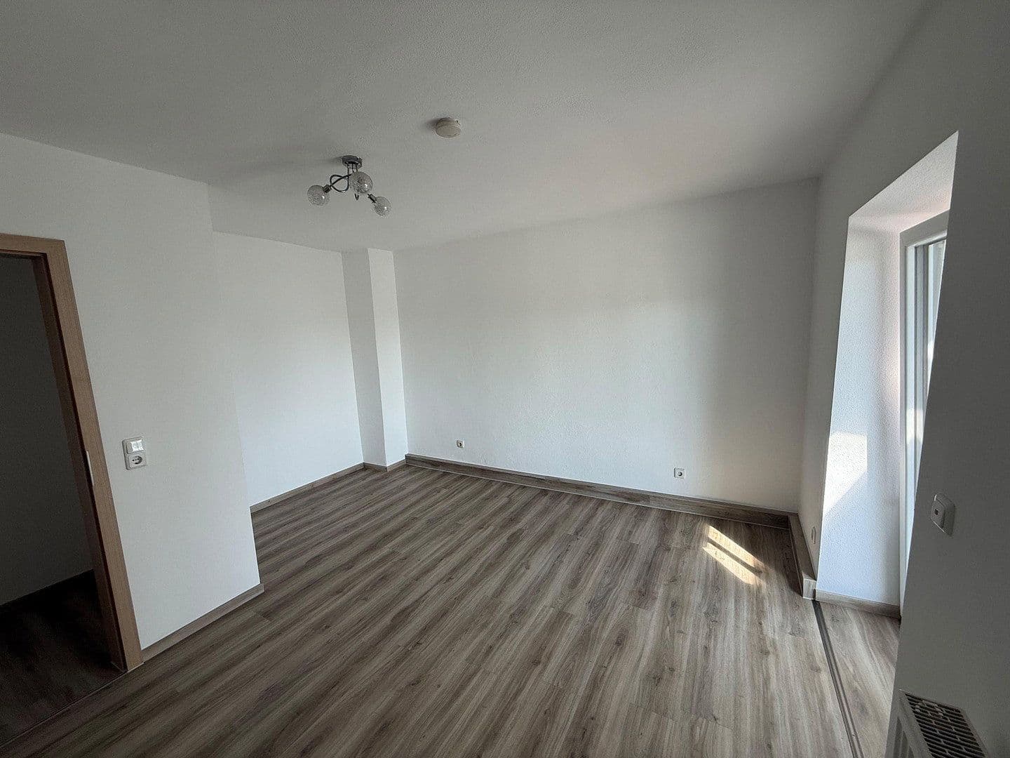 Prenájom bytu 1-izbový 49 m², Siedlung 17 und 18, Deggendorf, Bavorsko Prenájom bytu 1-izbový 49 m², Siedlung 17 und 18, Deggendorf, Bavorsko