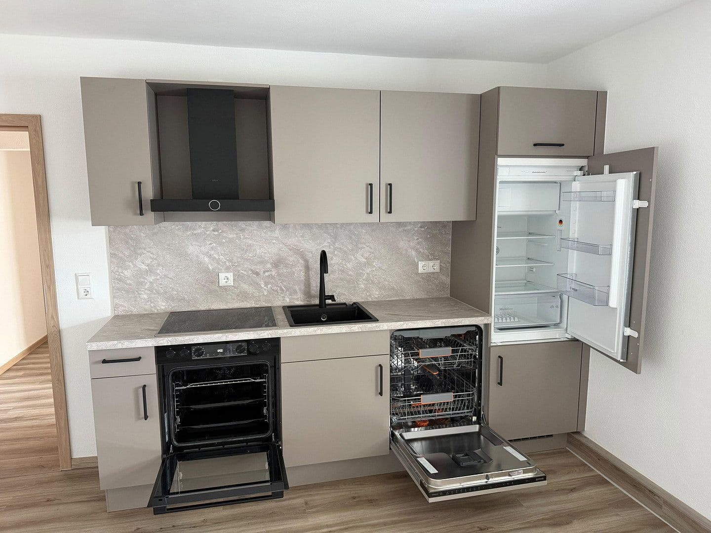 Prenájom bytu 1-izbový 49 m², Siedlung 17 und 18, Deggendorf, Bavorsko Prenájom bytu 1-izbový 49 m², Siedlung 17 und 18, Deggendorf, Bavorsko