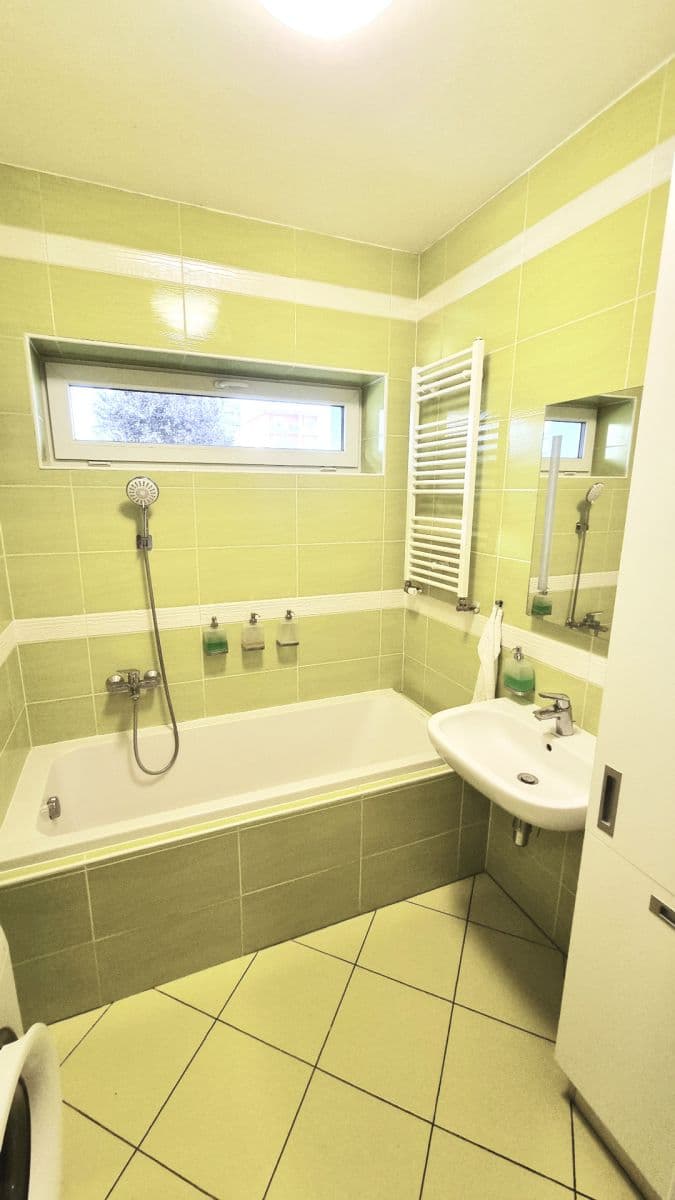 Predaj bytu 3-izbový 62 m², Brněnská Pole, Šlapanice, Jihomoravský kraj Predaj bytu 3-izbový 62 m², Brněnská Pole, Šlapanice, Jihomoravský kraj