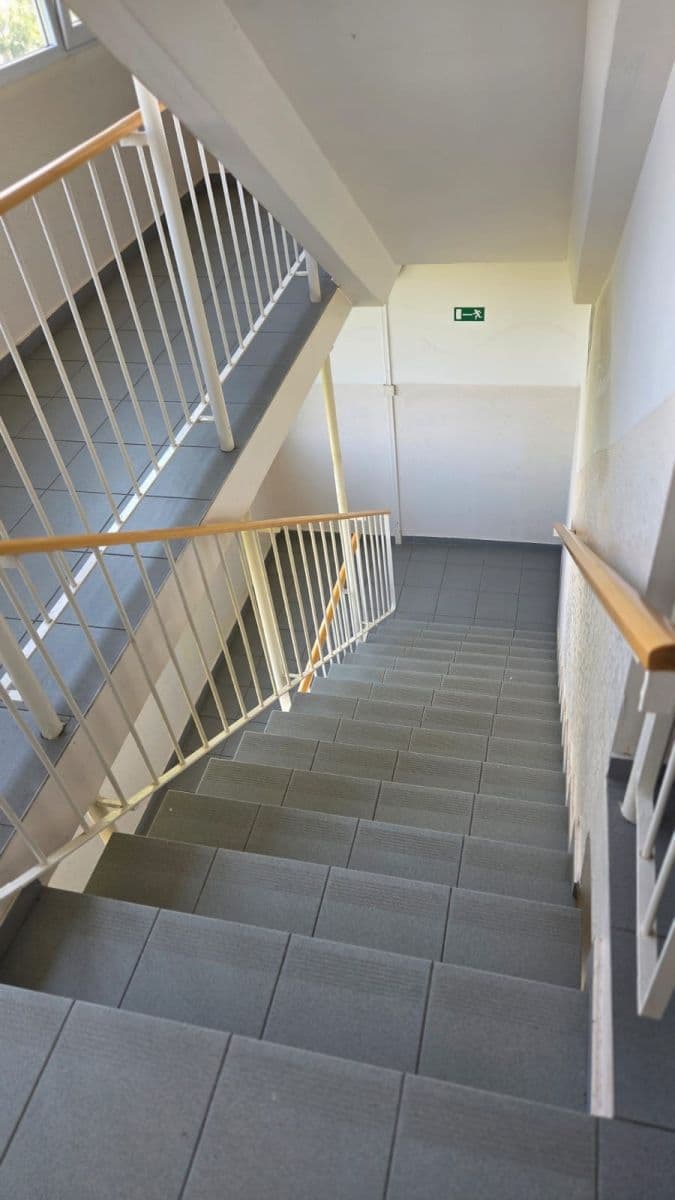 Predaj bytu 2-izbový 40 m², Zdiměřická, Praha, Praha Predaj bytu 2-izbový 40 m², Zdiměřická, Praha, Praha
