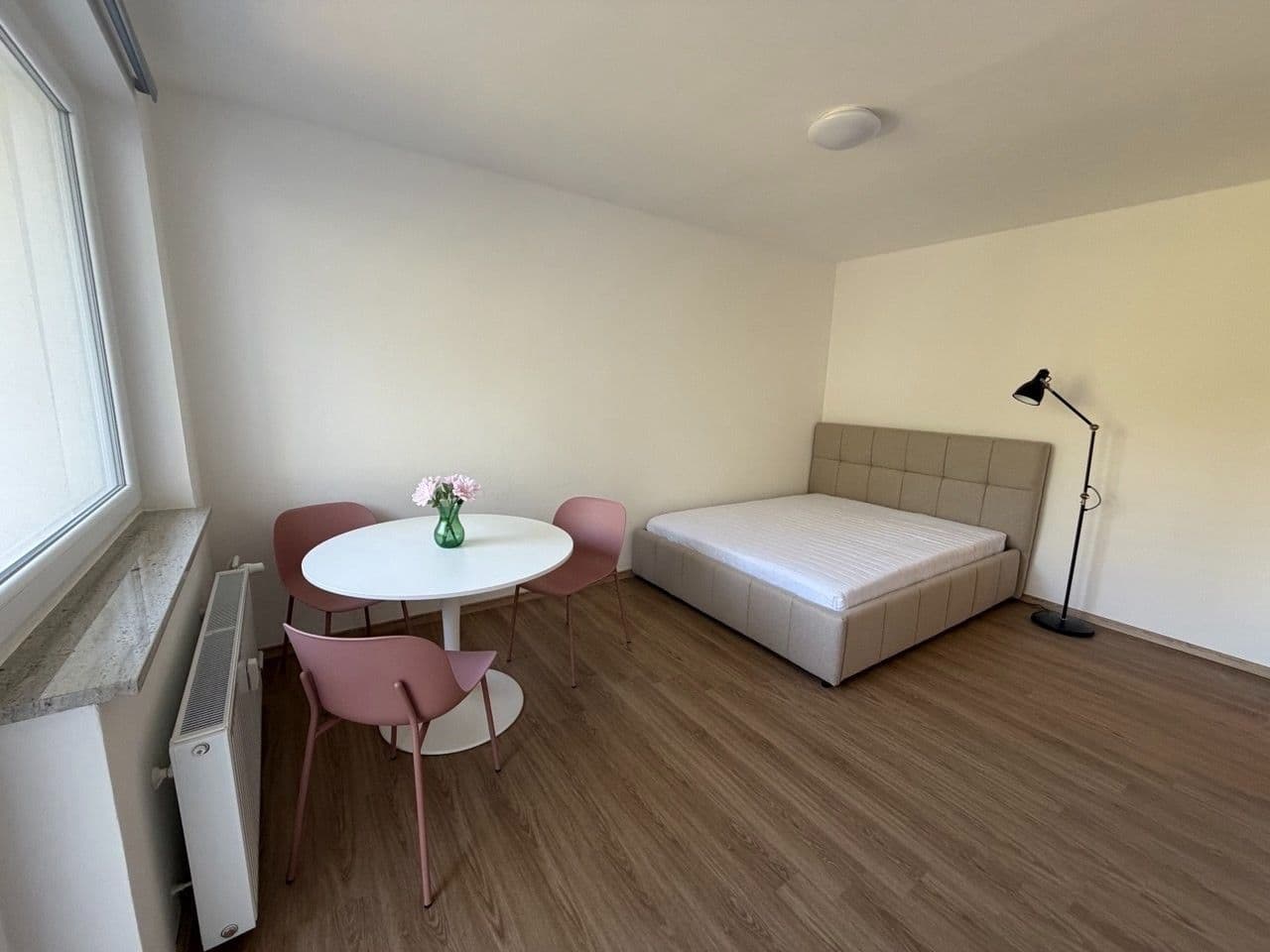 Prenájom bytu 1-izbový 33 m², Pod Třebešínem, Praha, Praha Prenájom bytu 1-izbový 33 m², Pod Třebešínem, Praha, Praha
