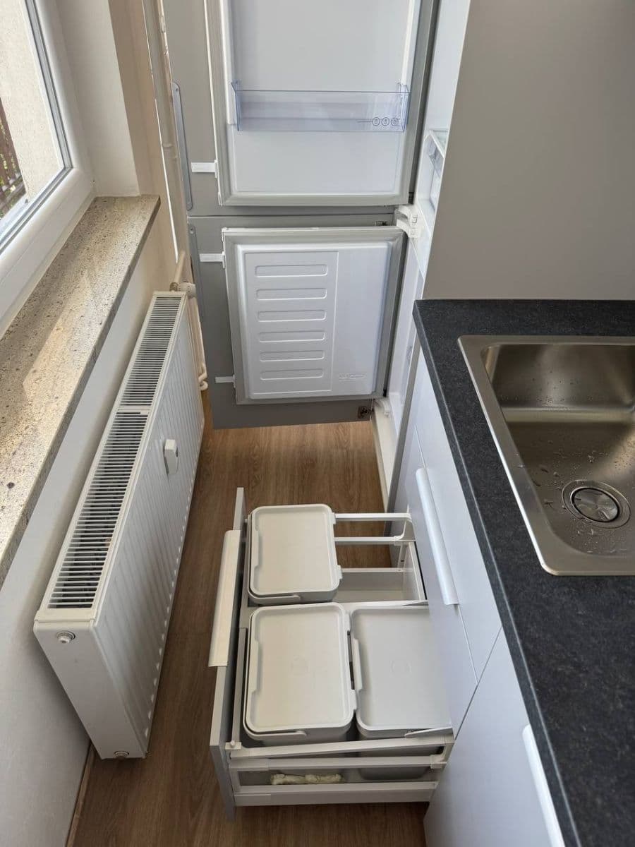 Prenájom bytu 1-izbový 33 m², Pod Třebešínem, Praha, Praha Prenájom bytu 1-izbový 33 m², Pod Třebešínem, Praha, Praha