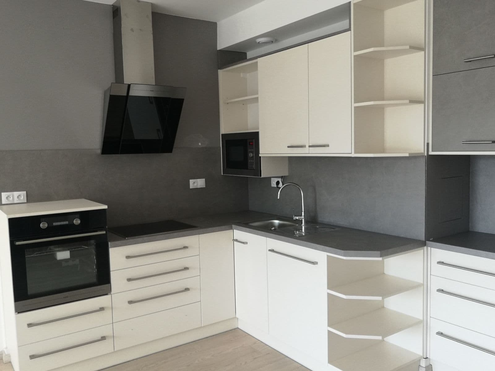 Prenájom bytu 3-izbový 99 m², Poříčí, Brno, Jihomoravský kraj Prenájom bytu 3-izbový 99 m², Poříčí, Brno, Jihomoravský kraj