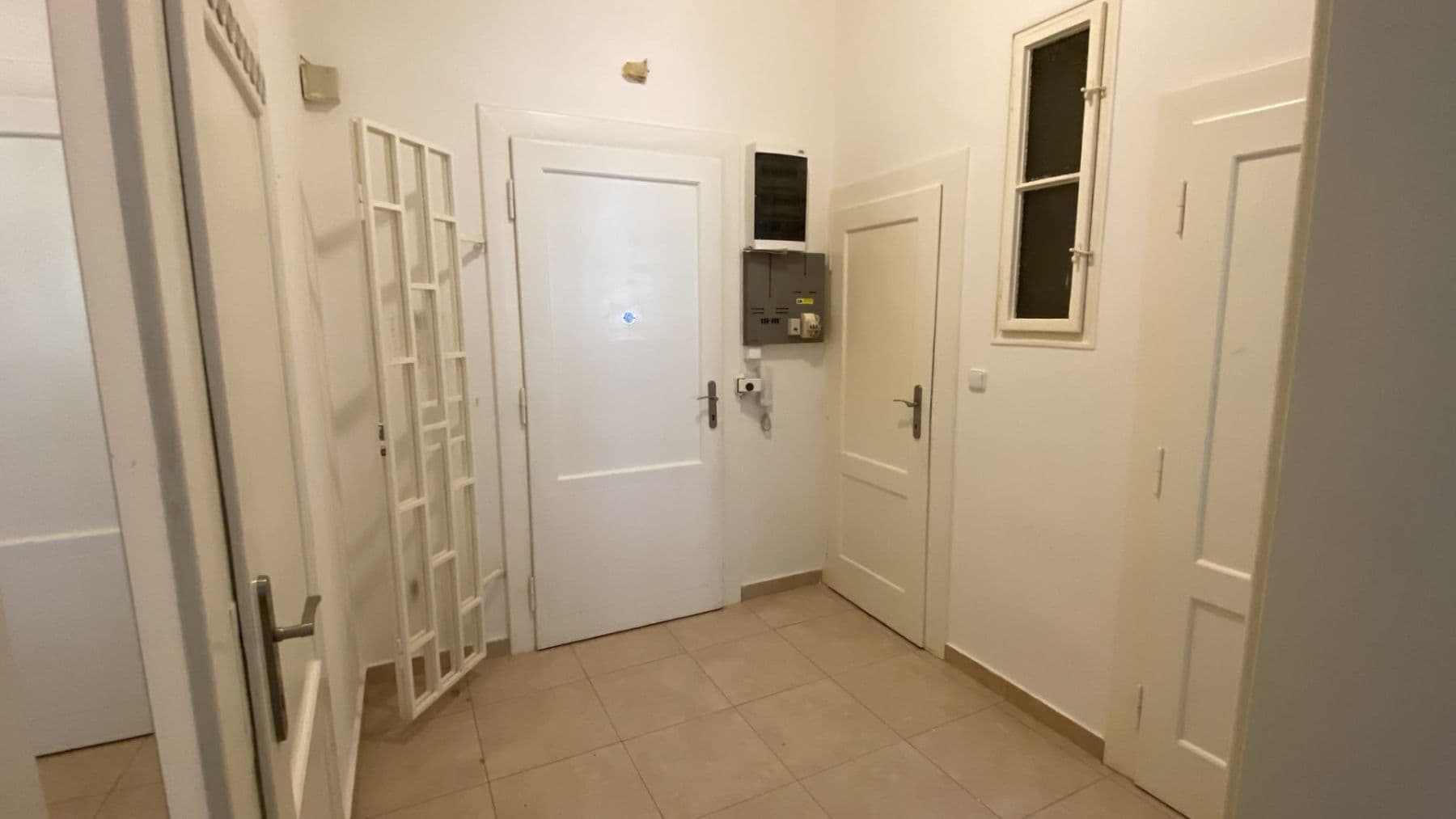 Prenájom bytu 2-izbový 55 m², Národní obrany, Praha, Praha Prenájom bytu 2-izbový 55 m², Národní obrany, Praha, Praha