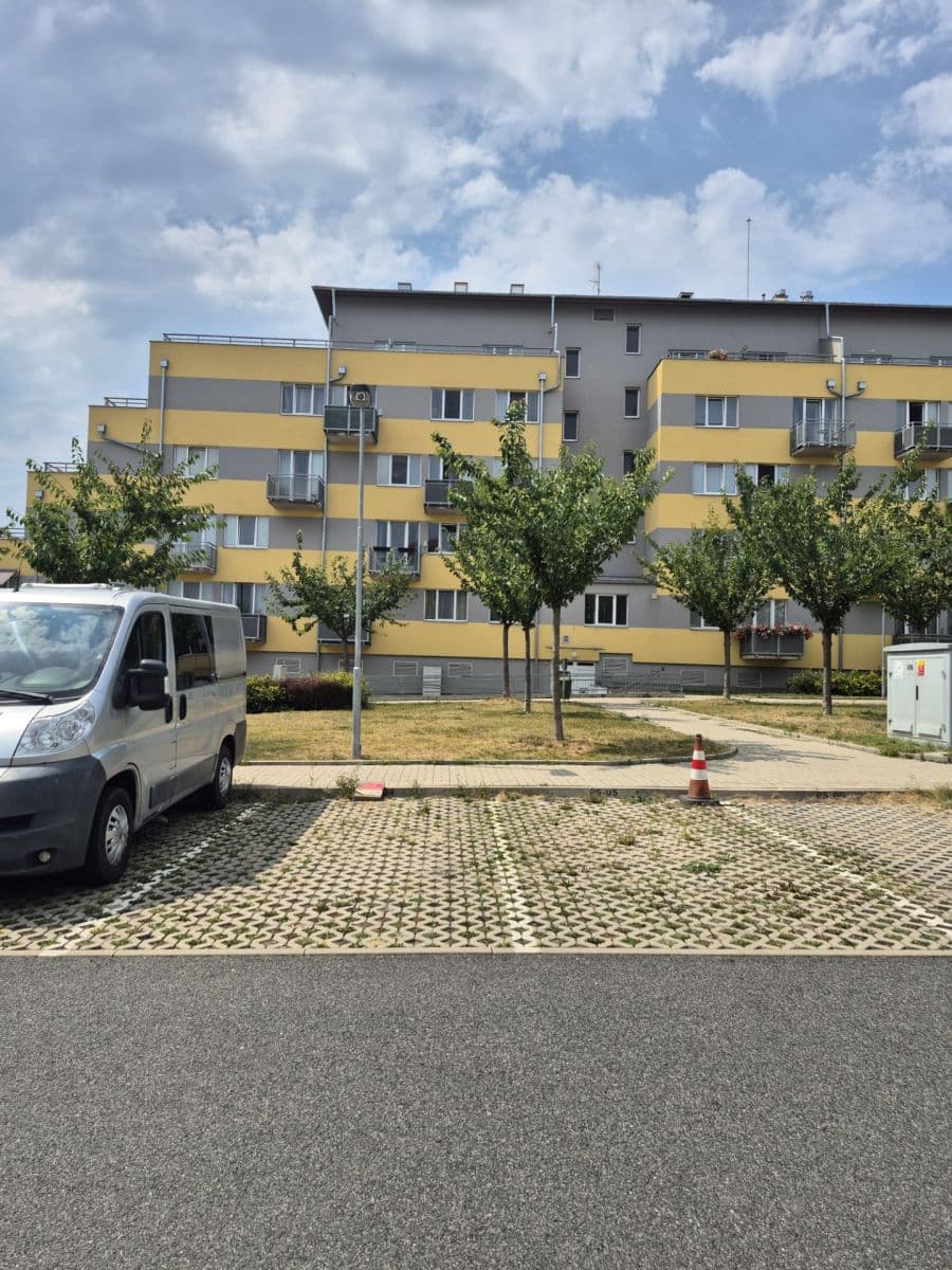 Prenájom bytu 2-izbový 50 m², Jaroslava Holečka, Kladno, Středočeský kraj Prenájom bytu 2-izbový 50 m², Jaroslava Holečka, Kladno, Středočeský kraj