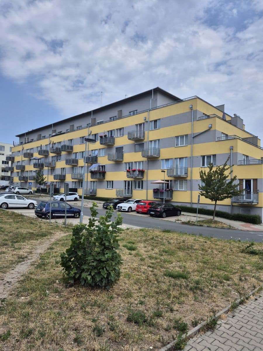 Prenájom bytu 2-izbový 50 m², Jaroslava Holečka, Kladno, Středočeský kraj Prenájom bytu 2-izbový 50 m², Jaroslava Holečka, Kladno, Středočeský kraj