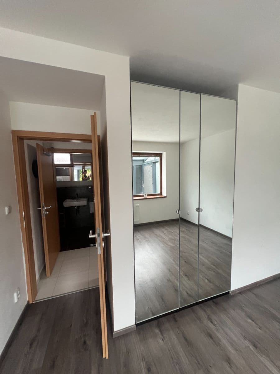 Prenájom bytu 2-izbový 50 m², V Edenu, Mníšek pod Brdy, Středočeský kraj Prenájom bytu 2-izbový 50 m², V Edenu, Mníšek pod Brdy, Středočeský kraj