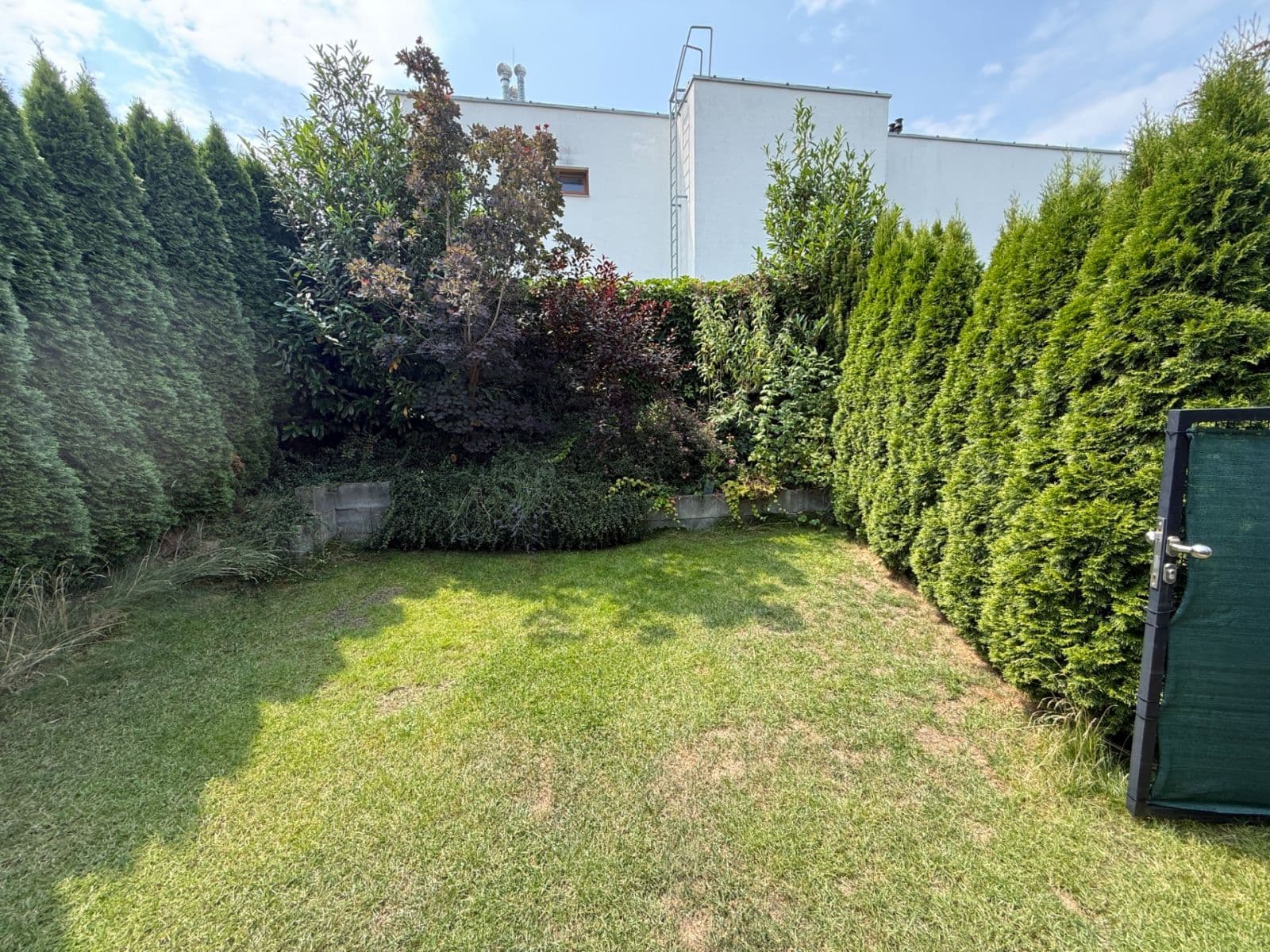 Prenájom bytu 2-izbový 50 m², V Edenu, Mníšek pod Brdy, Středočeský kraj Prenájom bytu 2-izbový 50 m², V Edenu, Mníšek pod Brdy, Středočeský kraj