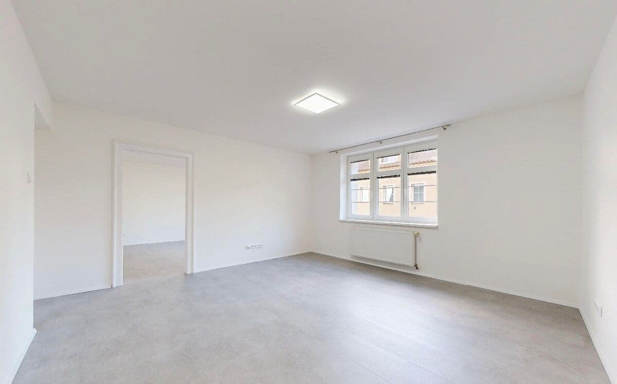 Prenájom bytu 3-izbový 105 m², Šlikova, Praha, Praha Prenájom bytu 3-izbový 105 m², Šlikova, Praha, Praha
