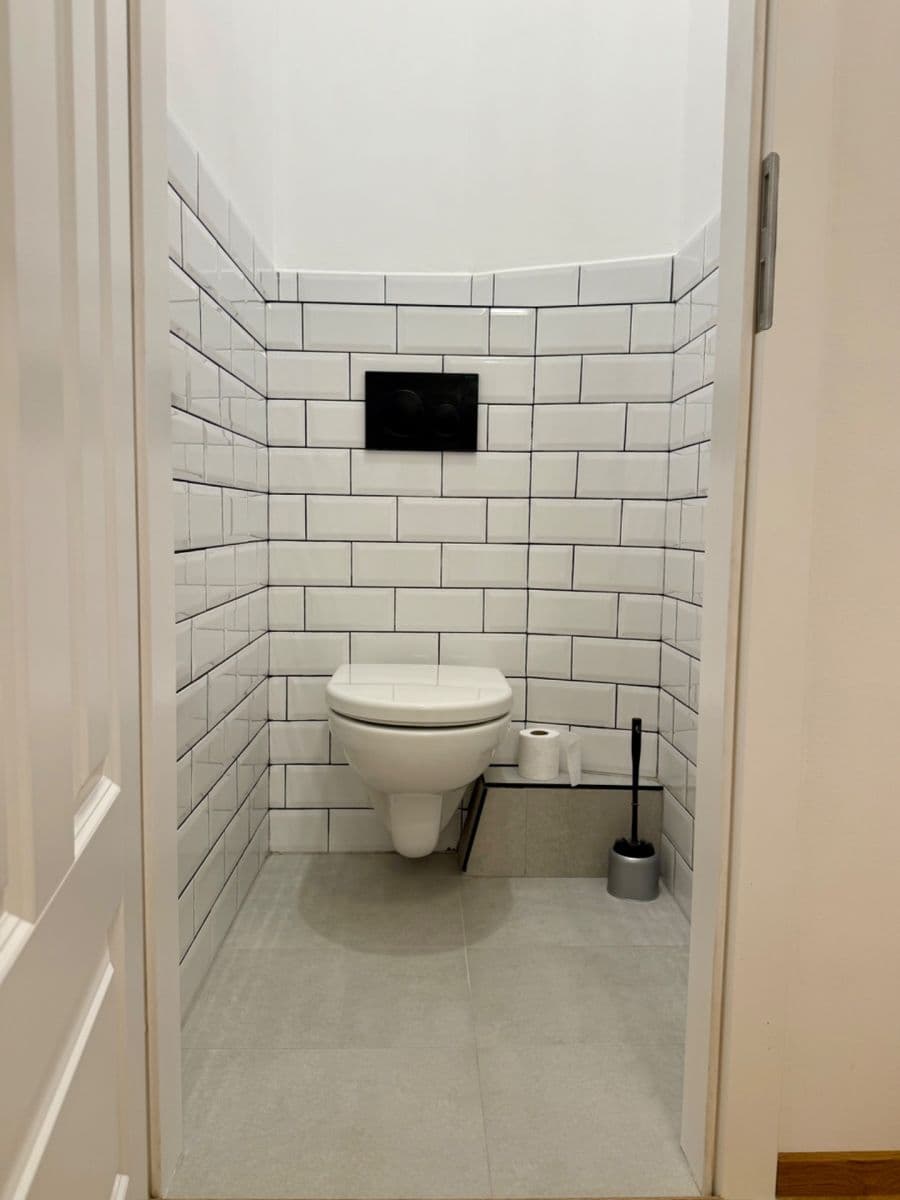 Prenájom bytu 3-izbový 61 m², Žerotínova, Praha, Praha Prenájom bytu 3-izbový 61 m², Žerotínova, Praha, Praha