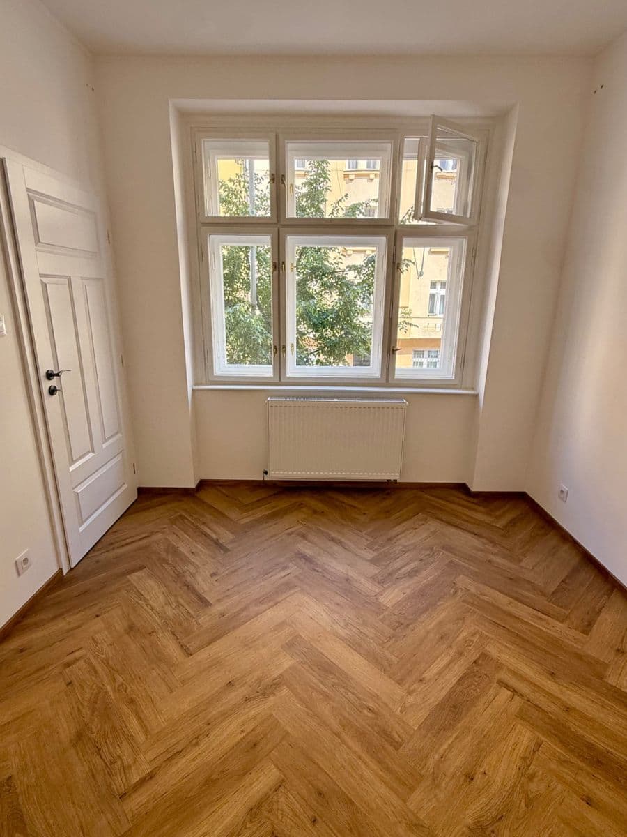 Prenájom bytu 3-izbový 61 m², Žerotínova, Praha, Praha Prenájom bytu 3-izbový 61 m², Žerotínova, Praha, Praha