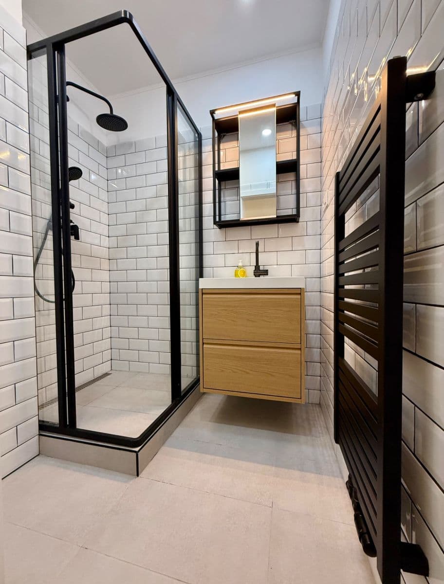 Prenájom bytu 3-izbový 61 m², Žerotínova, Praha, Praha Prenájom bytu 3-izbový 61 m², Žerotínova, Praha, Praha