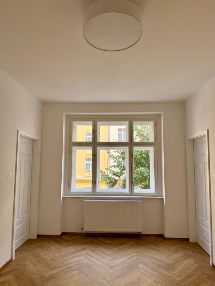Prenájom bytu 3-izbový 61 m², Žerotínova, Praha, Praha Prenájom bytu 3-izbový 61 m², Žerotínova, Praha, Praha