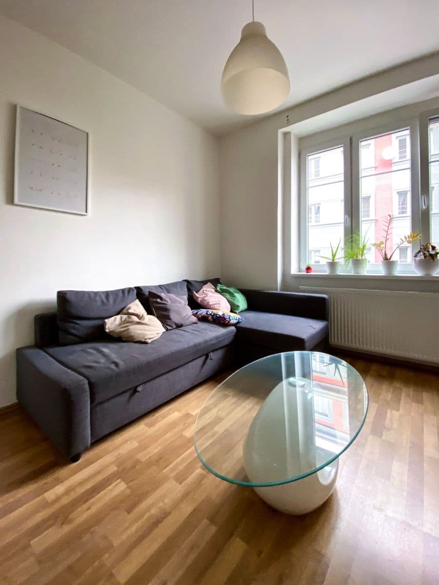 Prenájom bytu 2-izbový 60 m², Poupětova, Praha, Praha Prenájom bytu 2-izbový 60 m², Poupětova, Praha, Praha