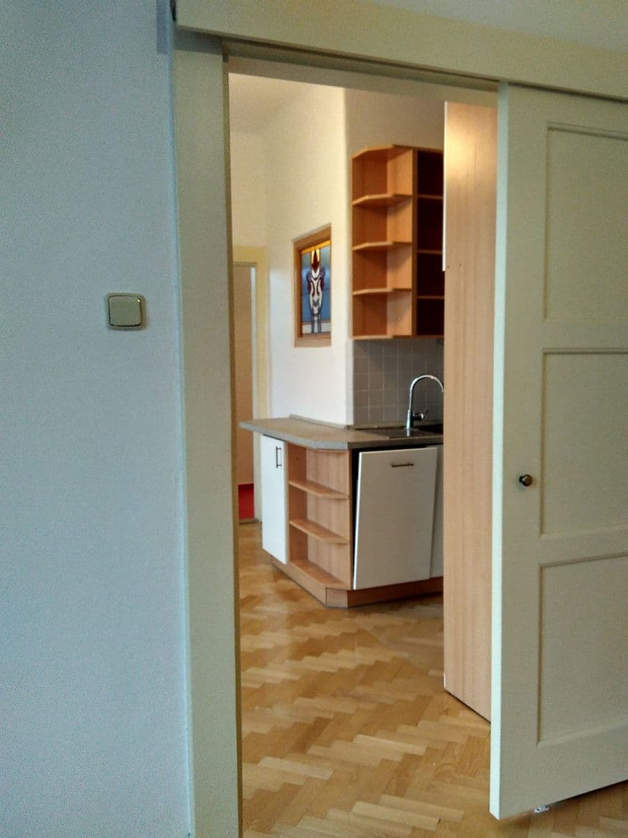 Prenájom bytu 2-izbový 46 m², Šmeralova, Olomouc, Olomoucký kraj Prenájom bytu 2-izbový 46 m², Šmeralova, Olomouc, Olomoucký kraj