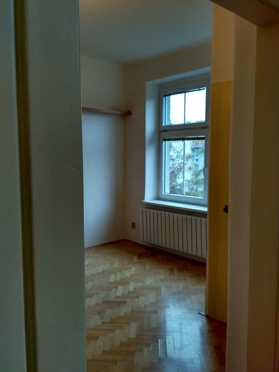Prenájom bytu 2-izbový 46 m², Šmeralova, Olomouc, Olomoucký kraj Prenájom bytu 2-izbový 46 m², Šmeralova, Olomouc, Olomoucký kraj