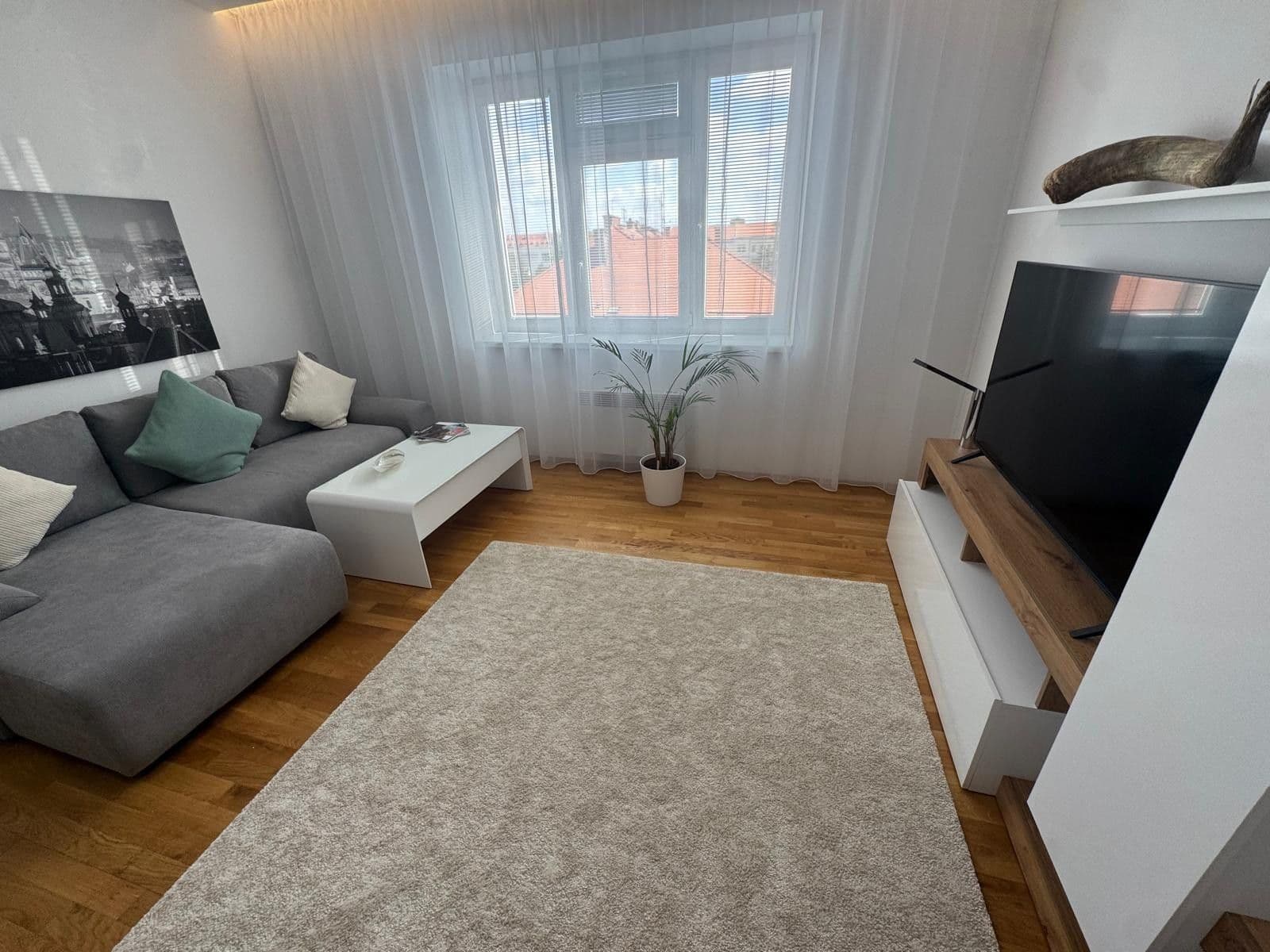 Prenájom bytu Garsoniéra 36 m², Parléřova, Praha, Praha Prenájom bytu Garsoniéra 36 m², Parléřova, Praha, Praha