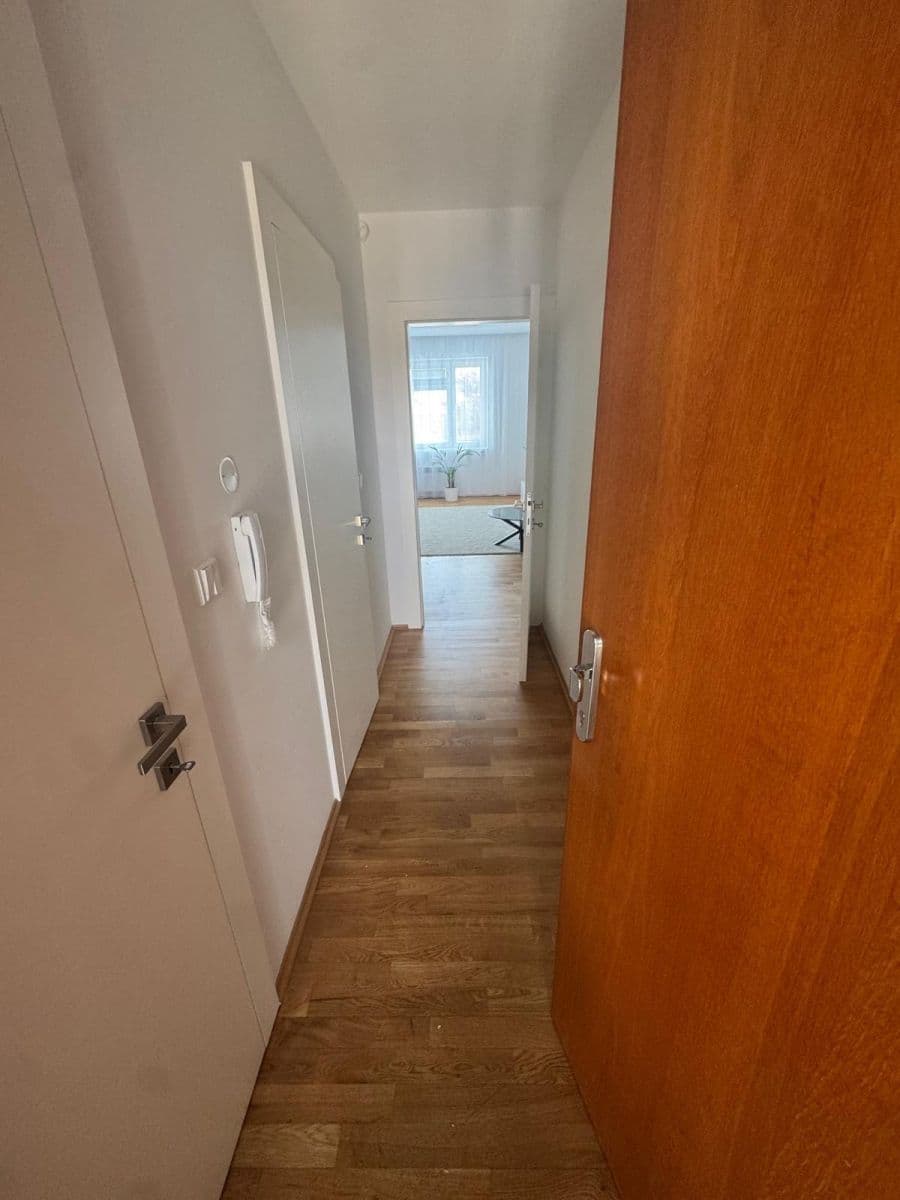 Prenájom bytu Garsoniéra 36 m², Parléřova, Praha, Praha Prenájom bytu Garsoniéra 36 m², Parléřova, Praha, Praha