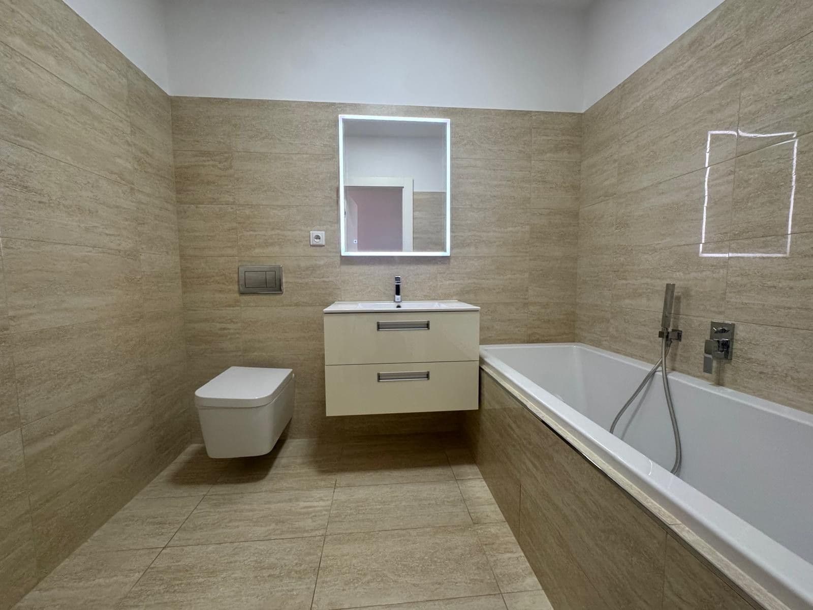 Prenájom bytu Garsoniéra 36 m², Parléřova, Praha, Praha Prenájom bytu Garsoniéra 36 m², Parléřova, Praha, Praha