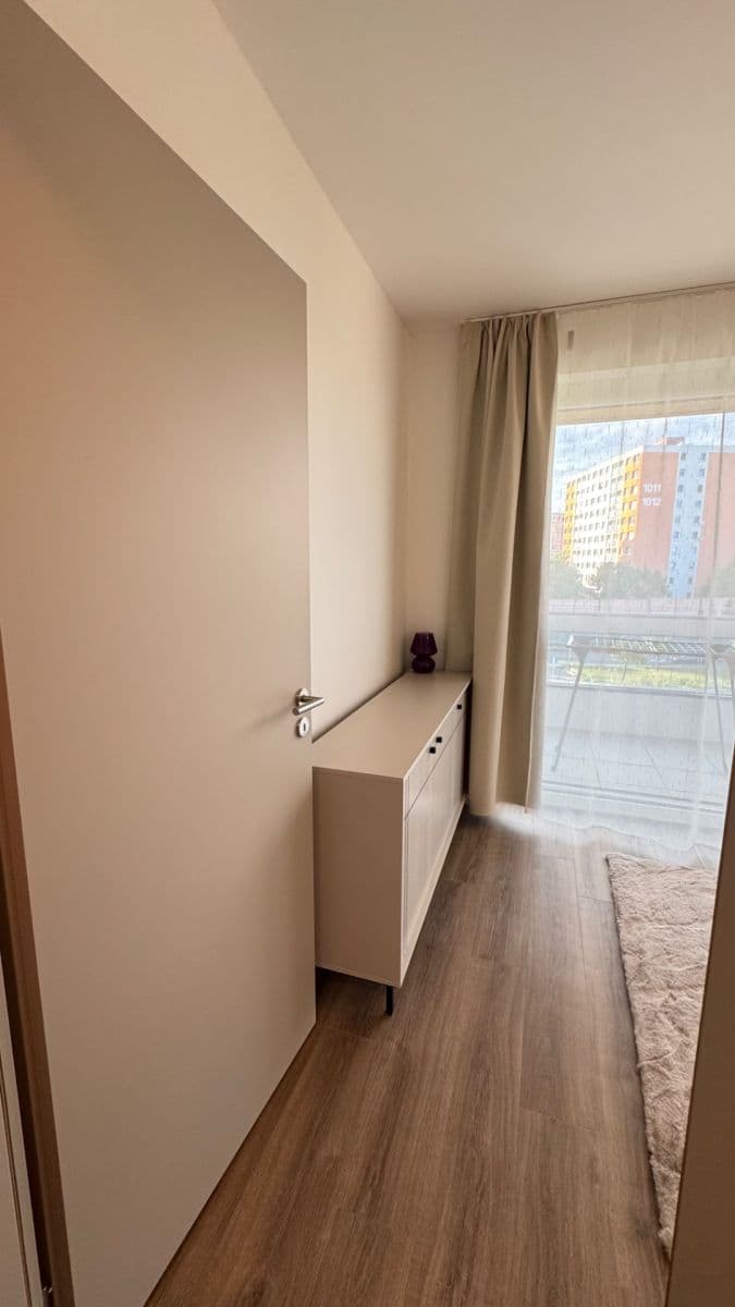 Prenájom bytu 2-izbový 34 m², Arnošta Valenty, Praha, Praha Prenájom bytu 2-izbový 34 m², Arnošta Valenty, Praha, Praha