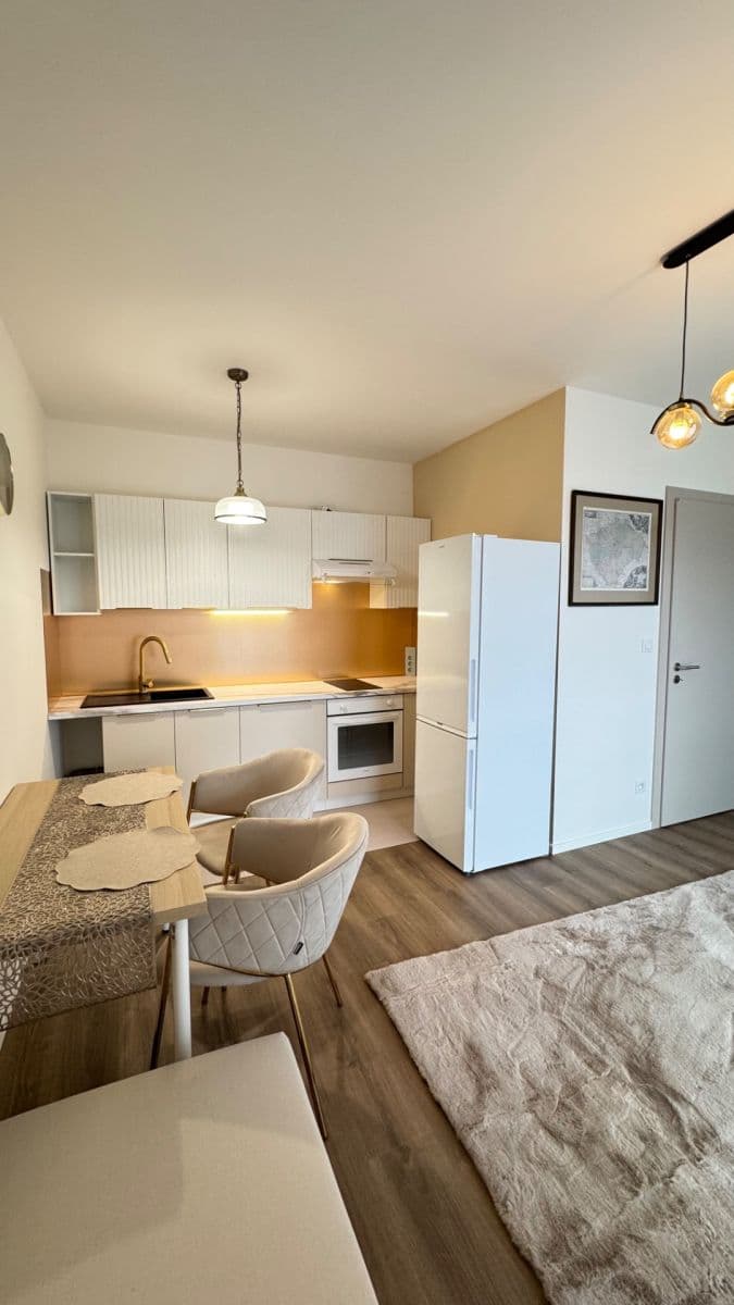 Prenájom bytu 2-izbový 34 m², Arnošta Valenty, Praha, Praha Prenájom bytu 2-izbový 34 m², Arnošta Valenty, Praha, Praha