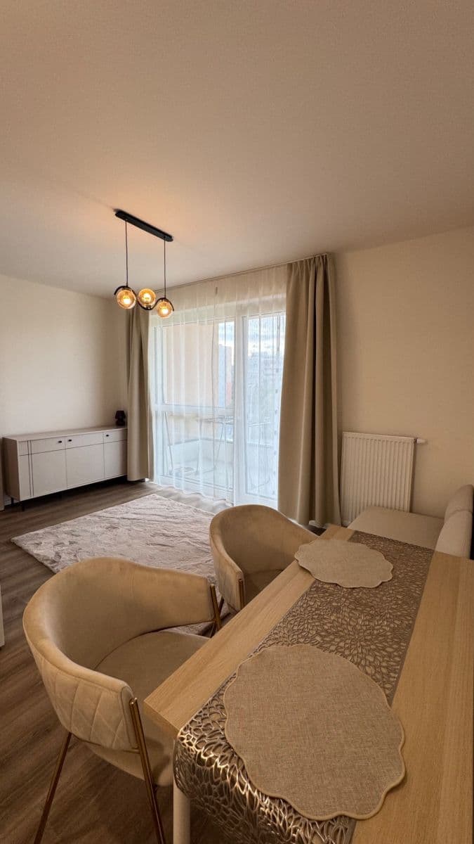 Prenájom bytu 2-izbový 34 m², Arnošta Valenty, Praha, Praha Prenájom bytu 2-izbový 34 m², Arnošta Valenty, Praha, Praha