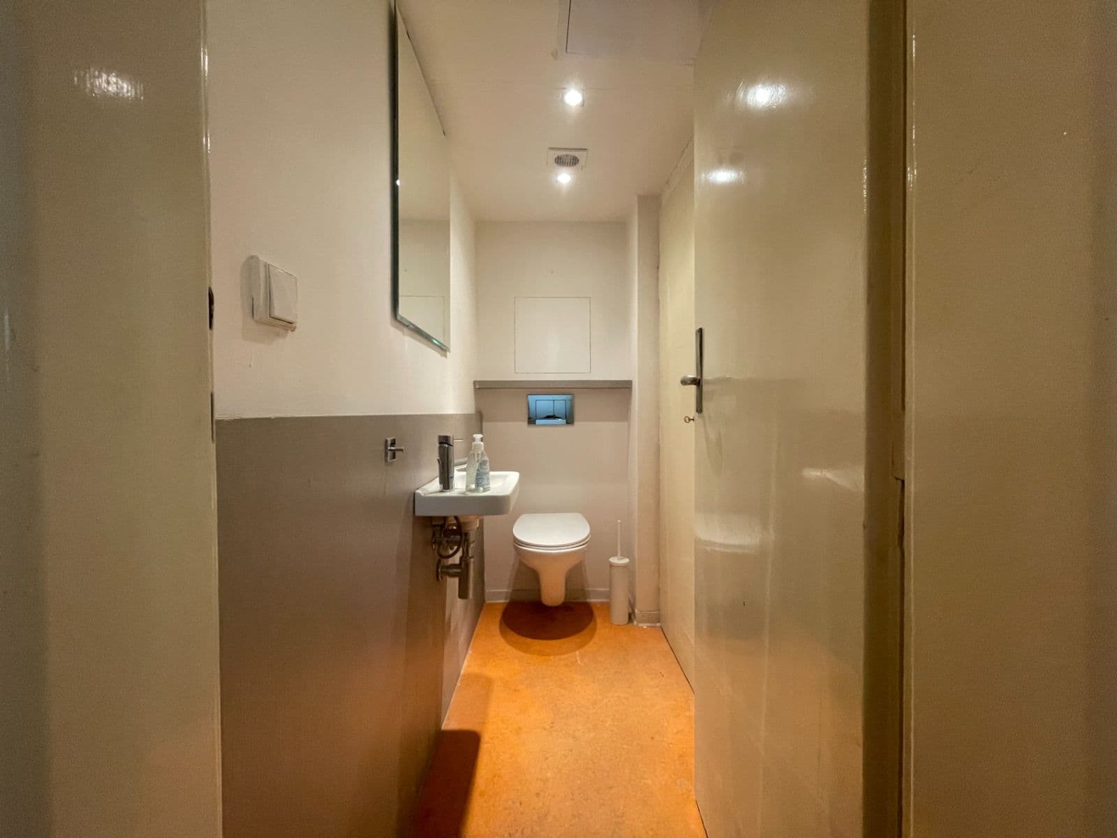 Prenájom nebytového priestoru 29 m², Milady Horákové, Praha, Praha Prenájom nebytového priestoru 29 m², Milady Horákové, Praha, Praha