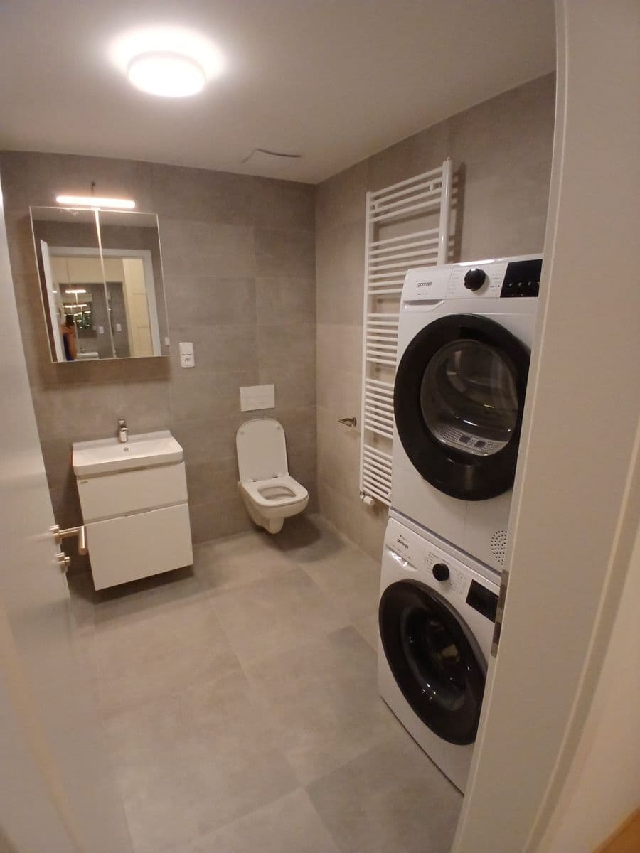 Prenájom bytu 2-izbový 59 m², Střížkovská, Praha, Praha Prenájom bytu 2-izbový 59 m², Střížkovská, Praha, Praha