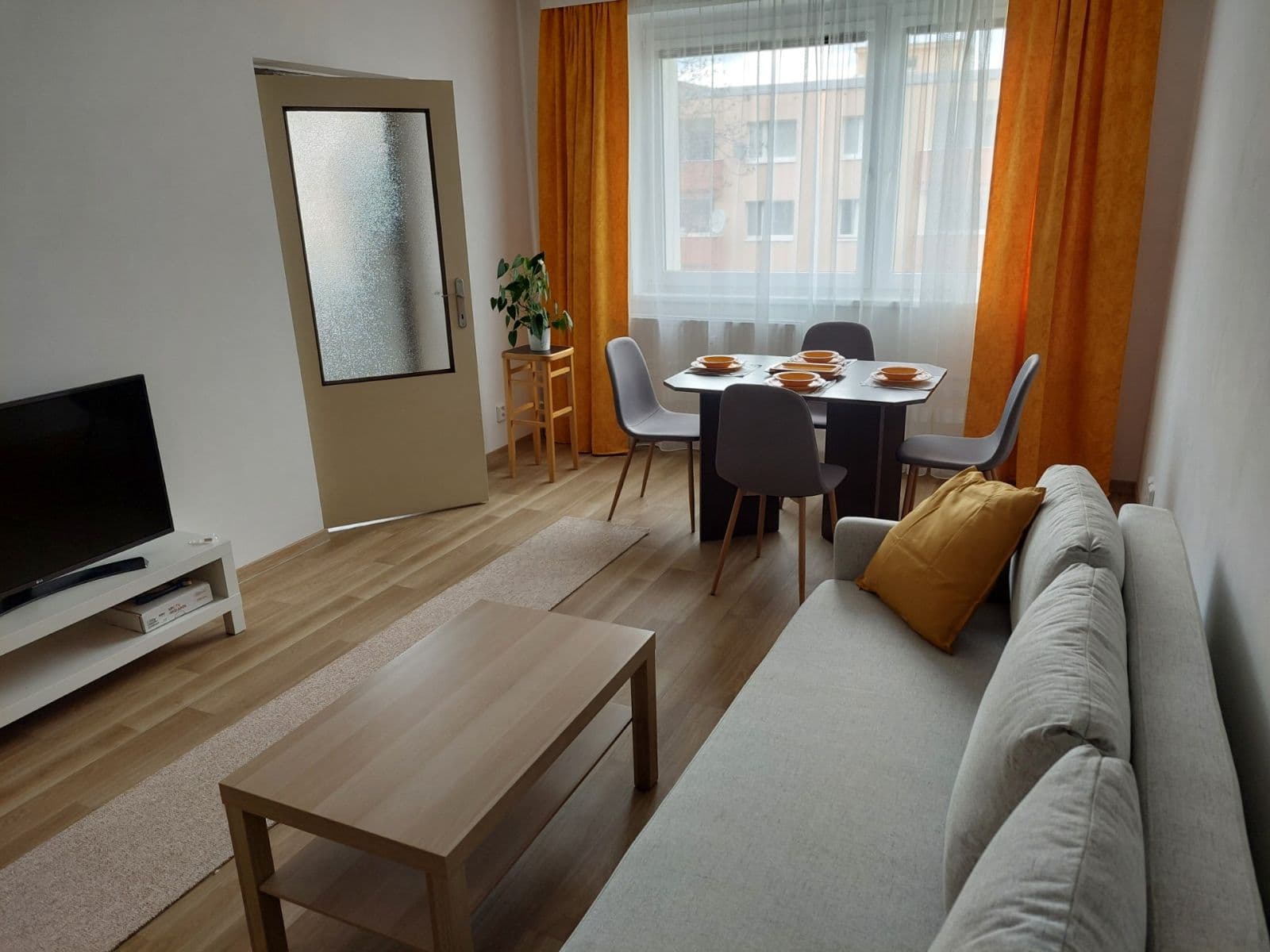 Prenájom bytu 3-izbový 77 m², Kryštofova, Praha, Praha Prenájom bytu 3-izbový 77 m², Kryštofova, Praha, Praha