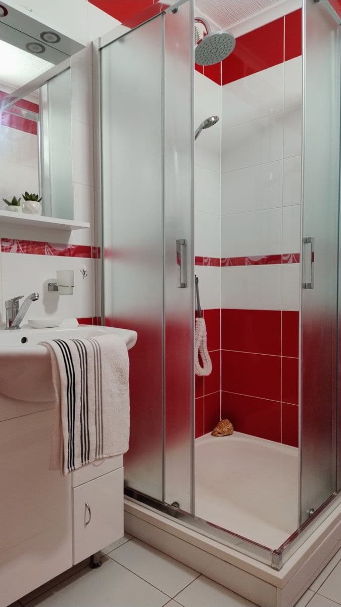 Prenájom bytu 3-izbový 63 m², Bukovany, Jihomoravský kraj Prenájom bytu 3-izbový 63 m², Bukovany, Jihomoravský kraj