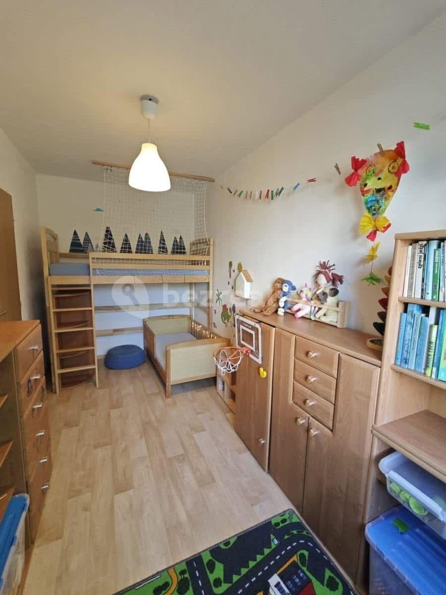 Prenájom bytu 3-izbový 54 m², Gagarinova, Hradec Králové, Královéhradecký kraj Prenájom bytu 3-izbový 54 m², Gagarinova, Hradec Králové, Královéhradecký kraj