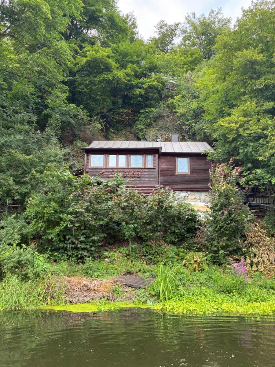 Predaj rekreačného objektu 40 m², pozemok 40 m², Velká Buková, Středočeský kraj Predaj rekreačného objektu 40 m², pozemok 40 m², Velká Buková, Středočeský kraj
