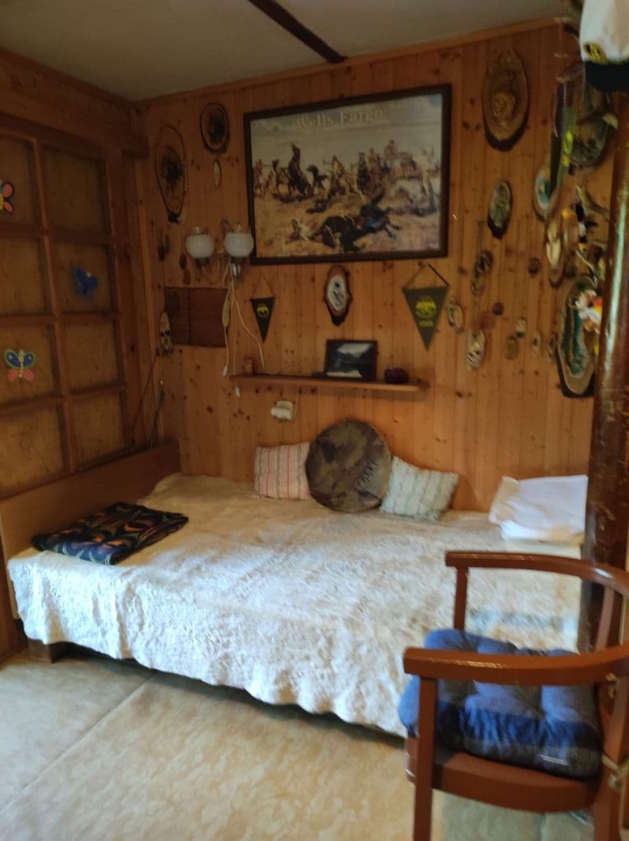 Predaj rekreačného objektu 40 m², pozemok 40 m², Velká Buková, Středočeský kraj Predaj rekreačného objektu 40 m², pozemok 40 m², Velká Buková, Středočeský kraj