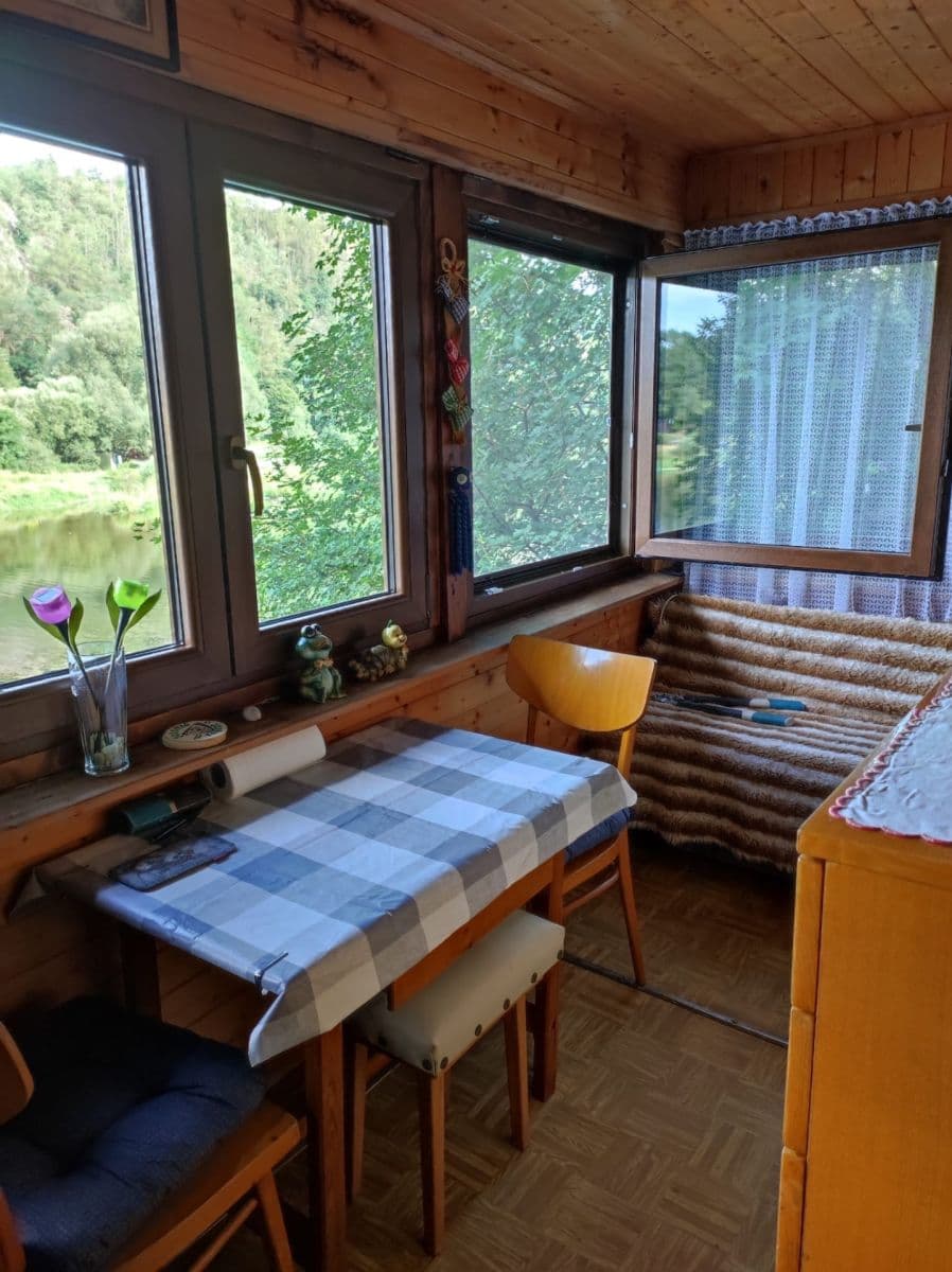 Predaj rekreačného objektu 40 m², pozemok 40 m², Velká Buková, Středočeský kraj Predaj rekreačného objektu 40 m², pozemok 40 m², Velká Buková, Středočeský kraj