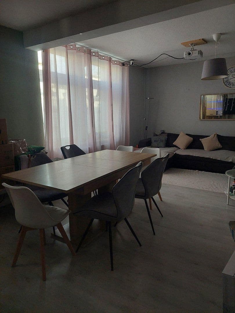 Prenájom bytu 5-izbový 135 m², Herne, Severné Porýnie - Westfálsko Prenájom bytu 5-izbový 135 m², Herne, Severné Porýnie - Westfálsko