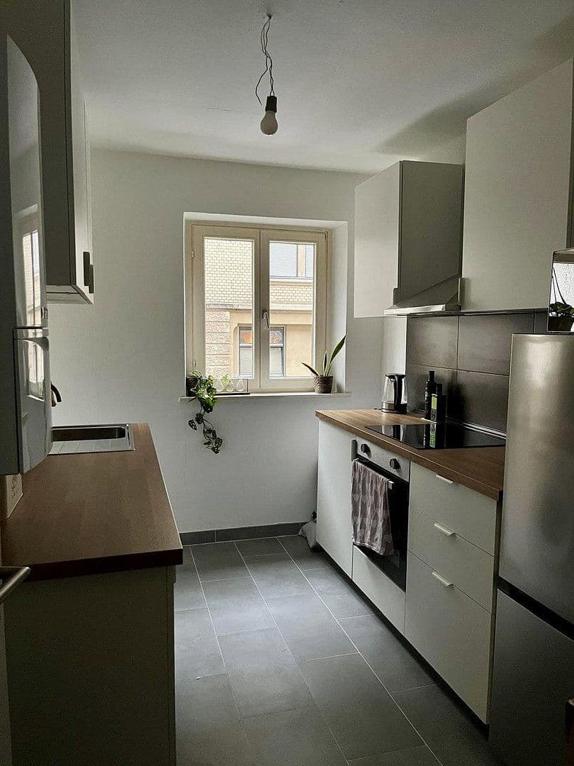 Prenájom bytu 3-izbový 72 m², Hahnstr 17, Stuttgart, Bádensko-Wurttembersko Prenájom bytu 3-izbový 72 m², Hahnstr 17, Stuttgart, Bádensko-Wurttembersko