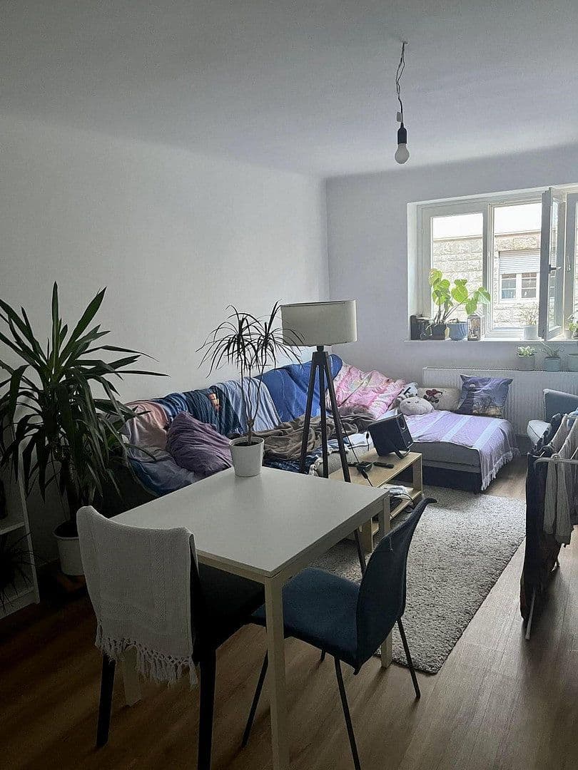 Prenájom bytu 3-izbový 72 m², Hahnstr 17, Stuttgart, Bádensko-Wurttembersko Prenájom bytu 3-izbový 72 m², Hahnstr 17, Stuttgart, Bádensko-Wurttembersko