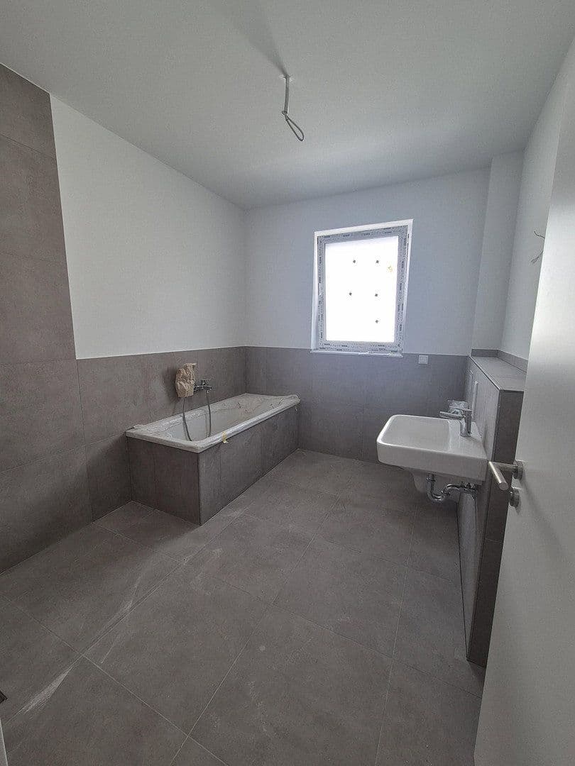Prenájom bytu 4-izbový 110 m², Euskirchen, Severné Porýnie - Westfálsko Prenájom bytu 4-izbový 110 m², Euskirchen, Severné Porýnie - Westfálsko