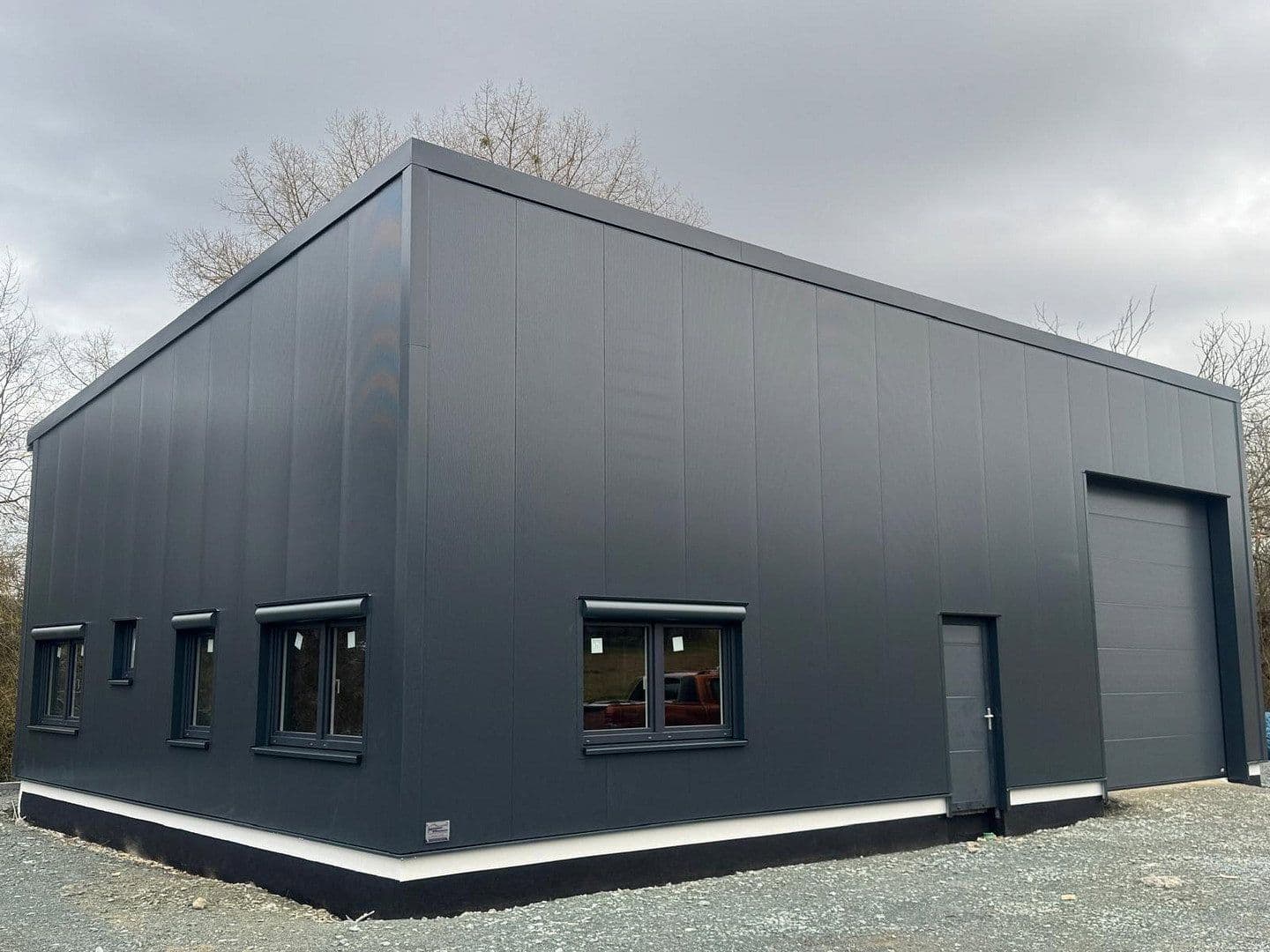 Prenájom nebytového priestoru 1.100 m², Zeilstraße 90, Buseck, Hesensko Prenájom nebytového priestoru 1.100 m², Zeilstraße 90, Buseck, Hesensko