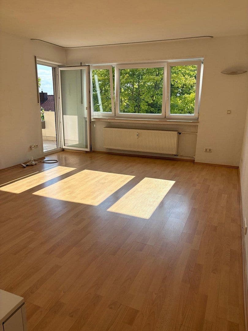 Prenájom bytu 3-izbový 85 m², Hemsbach, Bádensko-Wurttembersko Prenájom bytu 3-izbový 85 m², Hemsbach, Bádensko-Wurttembersko