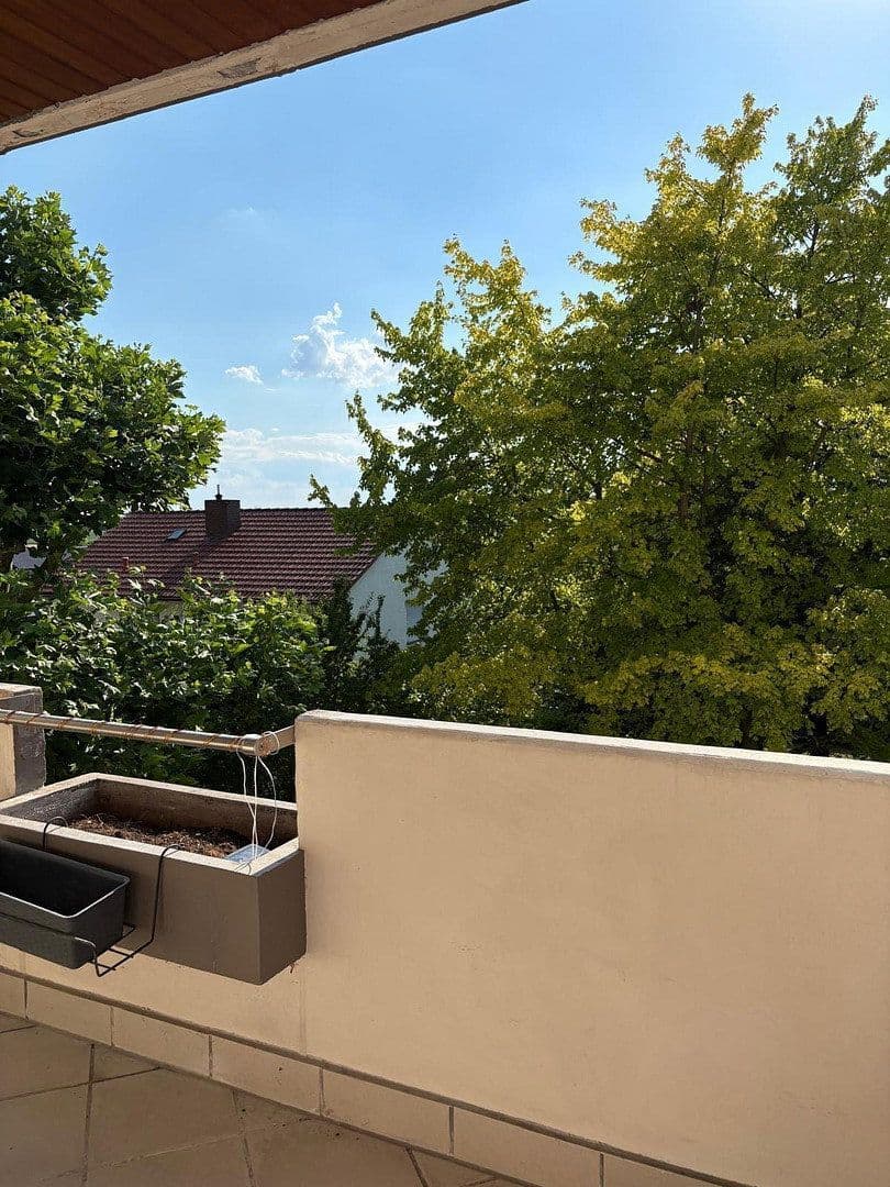Prenájom bytu 3-izbový 85 m², Hemsbach, Bádensko-Wurttembersko Prenájom bytu 3-izbový 85 m², Hemsbach, Bádensko-Wurttembersko