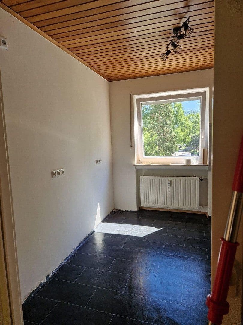 Prenájom bytu 3-izbový 85 m², Hemsbach, Bádensko-Wurttembersko Prenájom bytu 3-izbový 85 m², Hemsbach, Bádensko-Wurttembersko