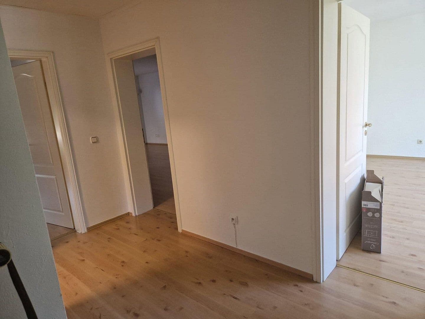 Prenájom bytu 3-izbový 85 m², Hemsbach, Bádensko-Wurttembersko Prenájom bytu 3-izbový 85 m², Hemsbach, Bádensko-Wurttembersko